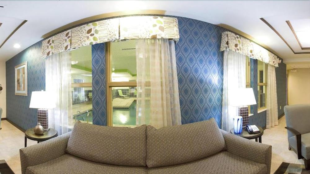 Holiday Inn Express Hotel & Suites Newport South By Ihg Bagian luar foto