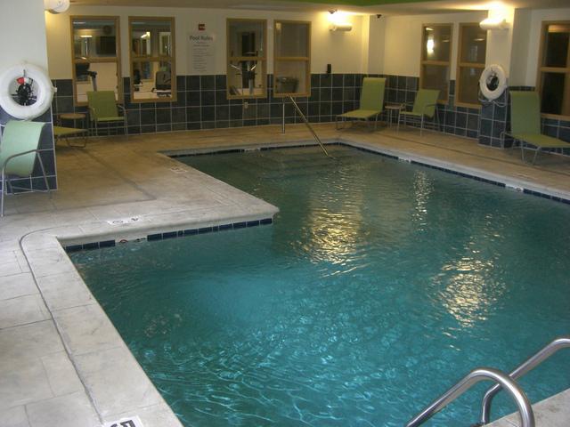Holiday Inn Express Hotel & Suites Newport South By Ihg Bagian luar foto