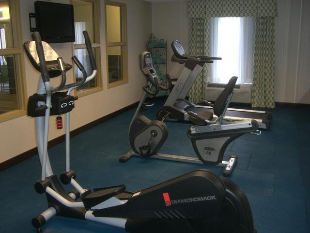 Holiday Inn Express Hotel & Suites Newport South By Ihg Bagian luar foto