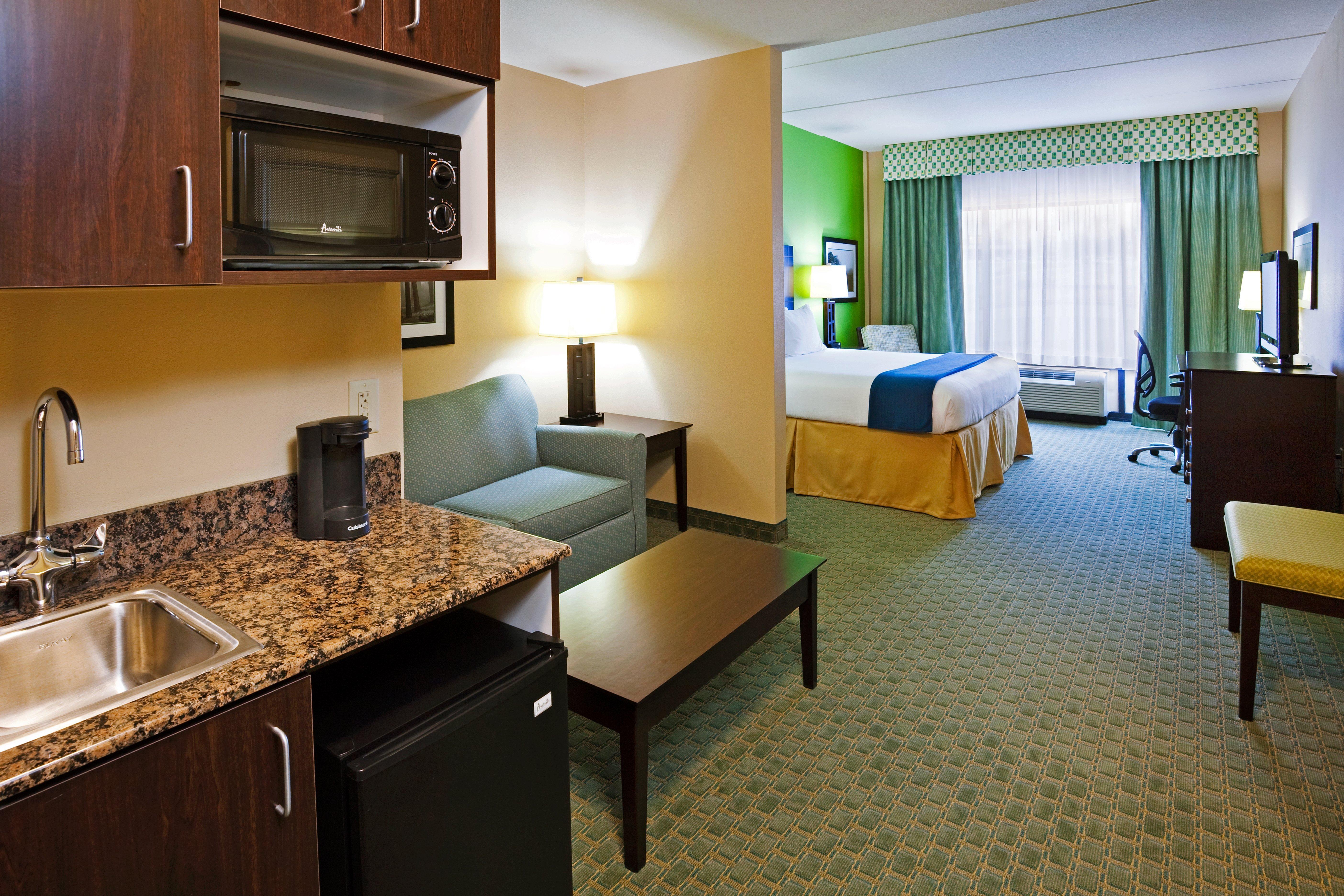 Holiday Inn Express Hotel & Suites Newport South By Ihg Bagian luar foto
