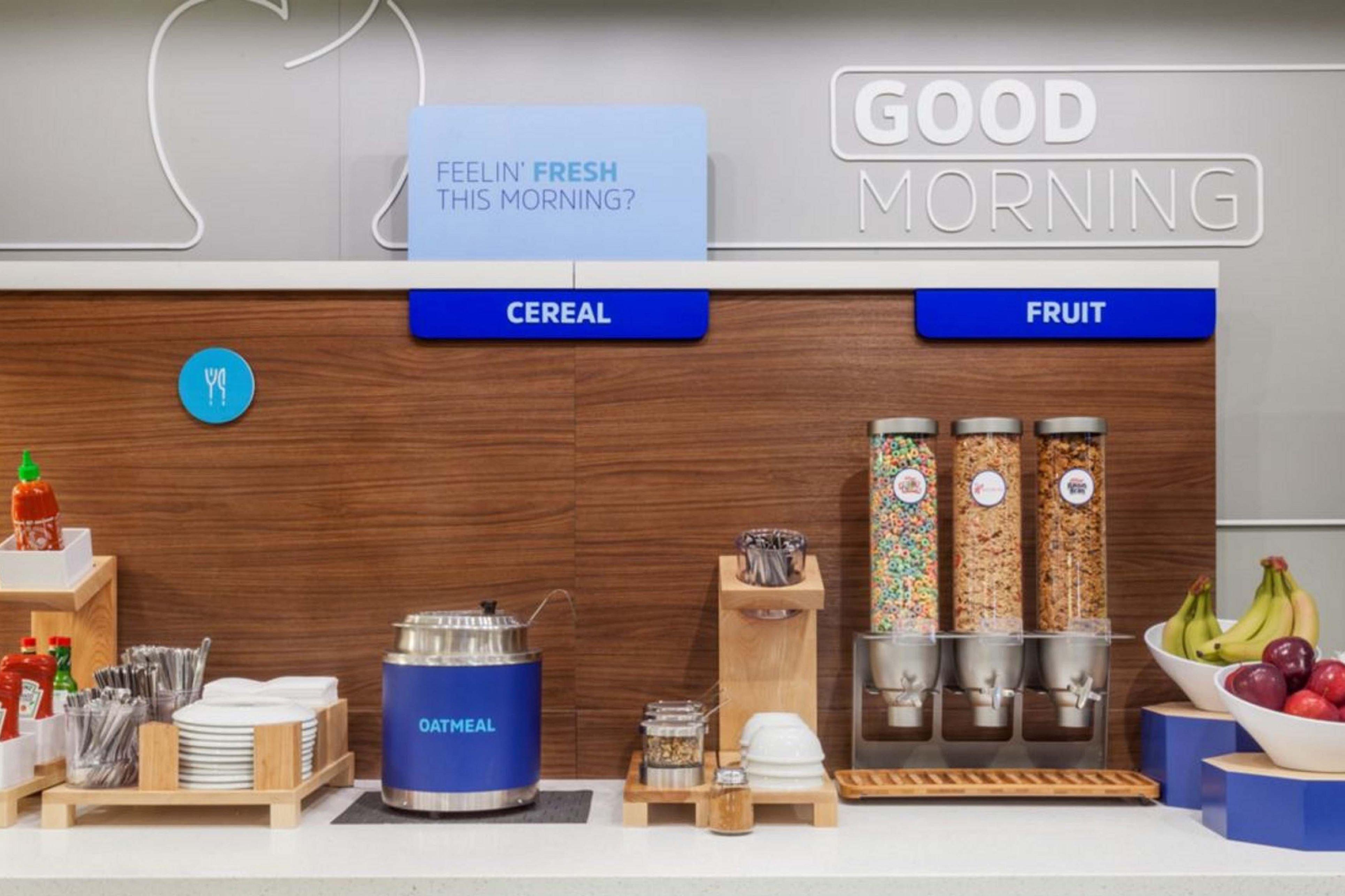 Holiday Inn Express Hotel & Suites Newport South By Ihg Bagian luar foto