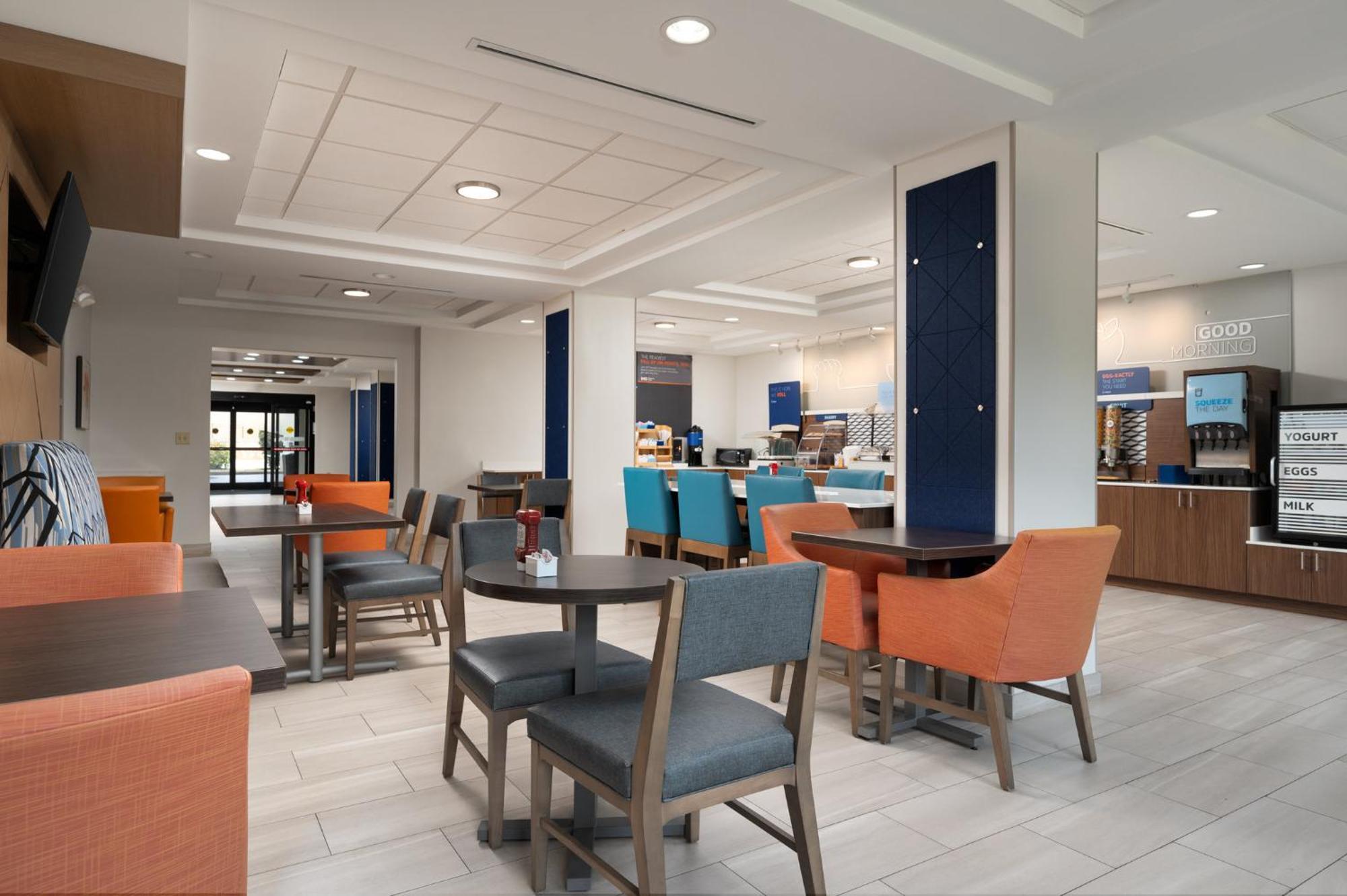Holiday Inn Express Hotel & Suites Newport South By Ihg Bagian luar foto