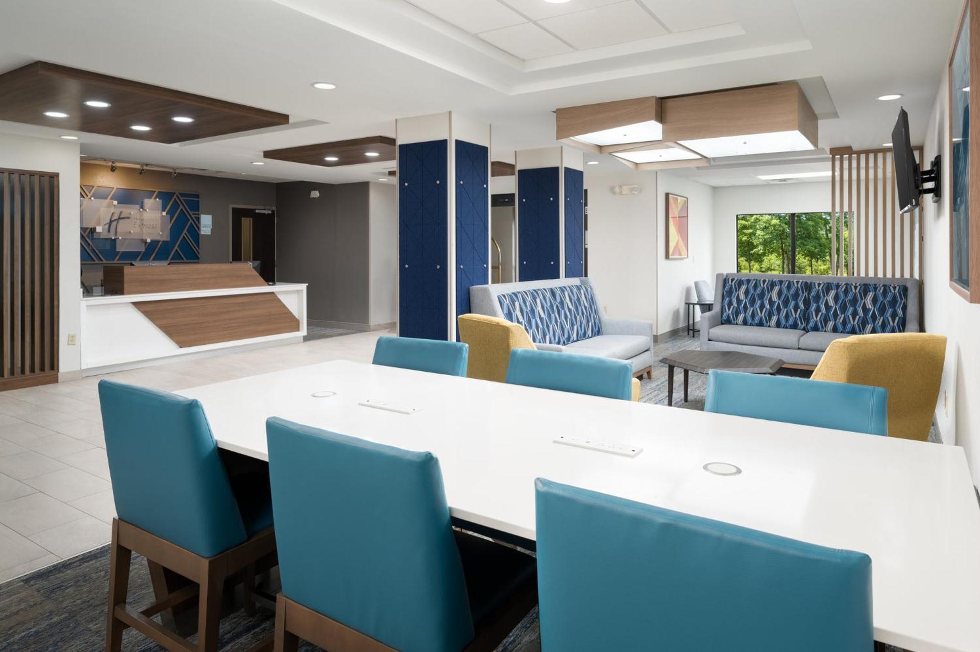 Holiday Inn Express Hotel & Suites Newport South By Ihg Bagian luar foto