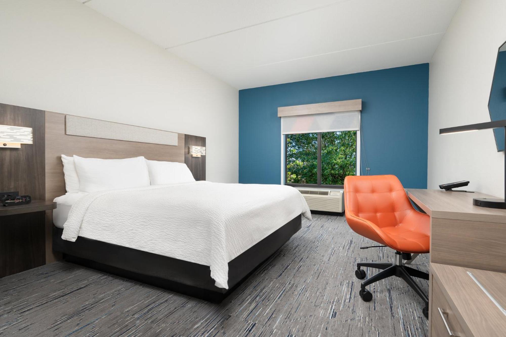 Holiday Inn Express Hotel & Suites Newport South By Ihg Bagian luar foto