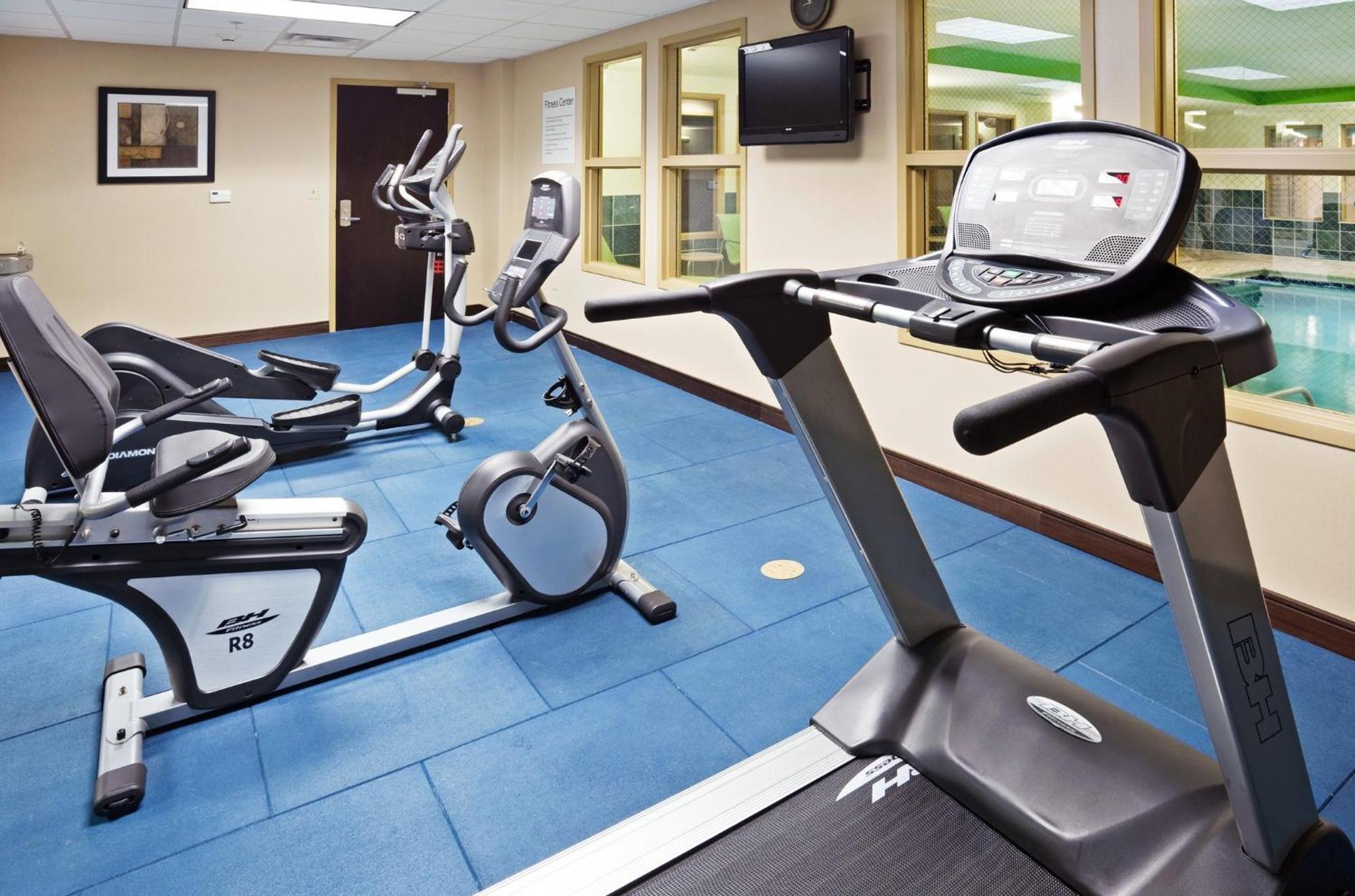 Holiday Inn Express Hotel & Suites Newport South By Ihg Bagian luar foto